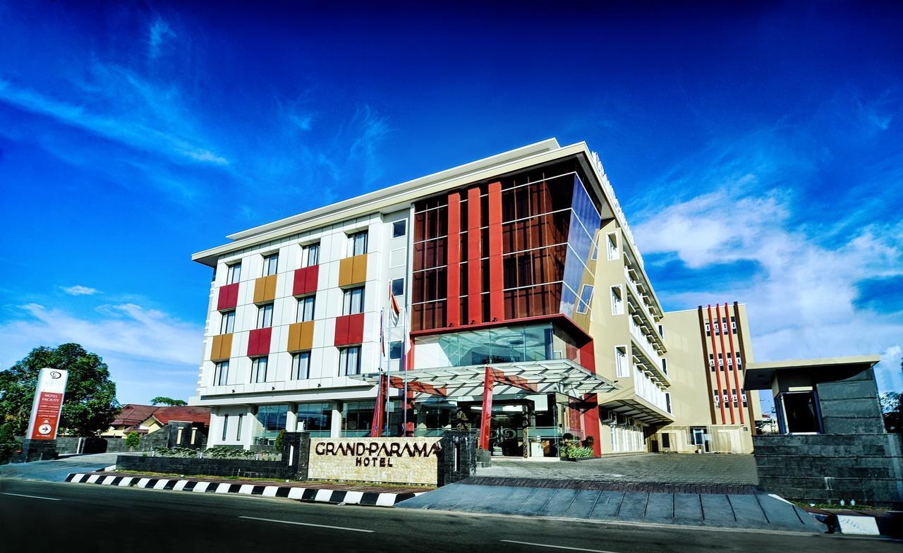 โรงแรมแกรนด์ ปารามา Tanjung Redep ภายนอก รูปภาพ