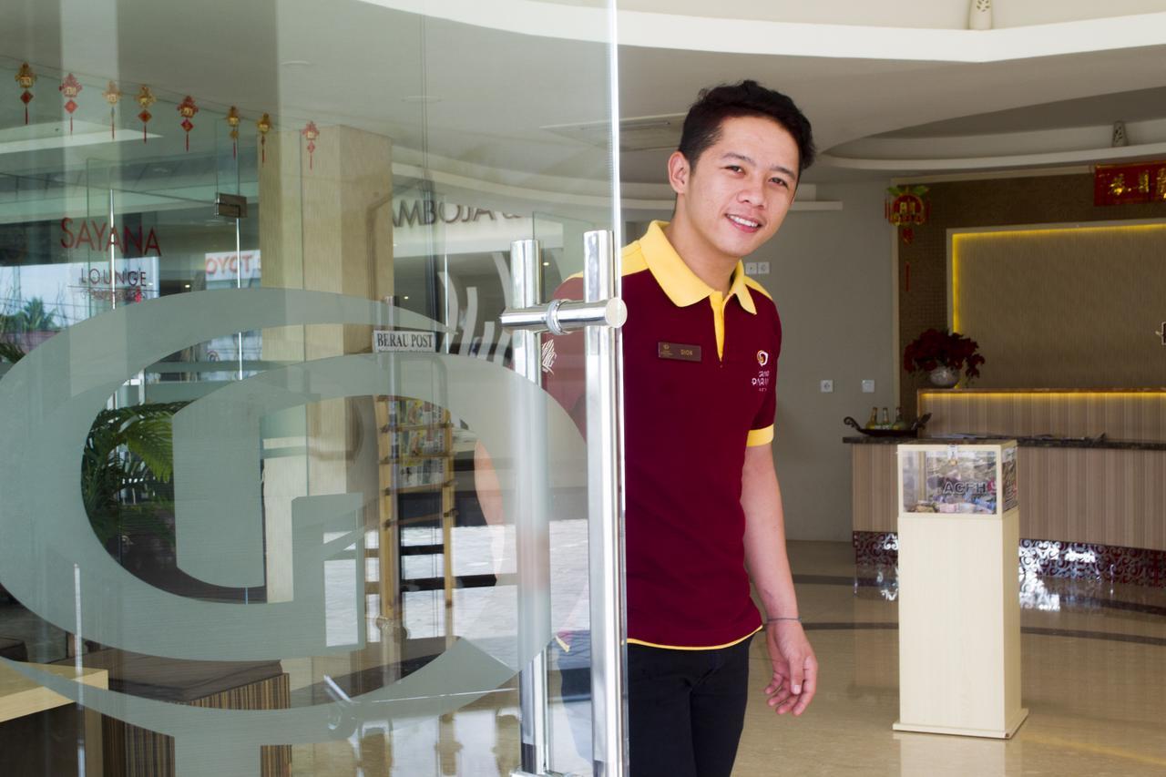 โรงแรมแกรนด์ ปารามา Tanjung Redep ภายนอก รูปภาพ
