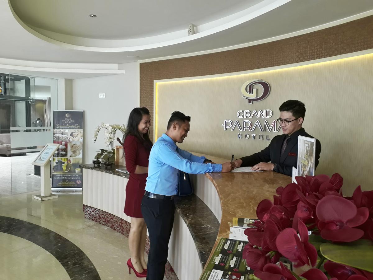 โรงแรมแกรนด์ ปารามา Tanjung Redep ภายนอก รูปภาพ
